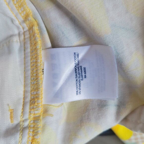 Lands End Womens Lemon Print Mid Rise Ankle Pants Size 12 - Picture 4 of 5